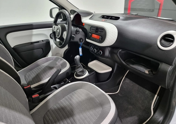 Renault Twingo cena 17700 przebieg: 17000, rok produkcji 2018 z Zagórz małe 172